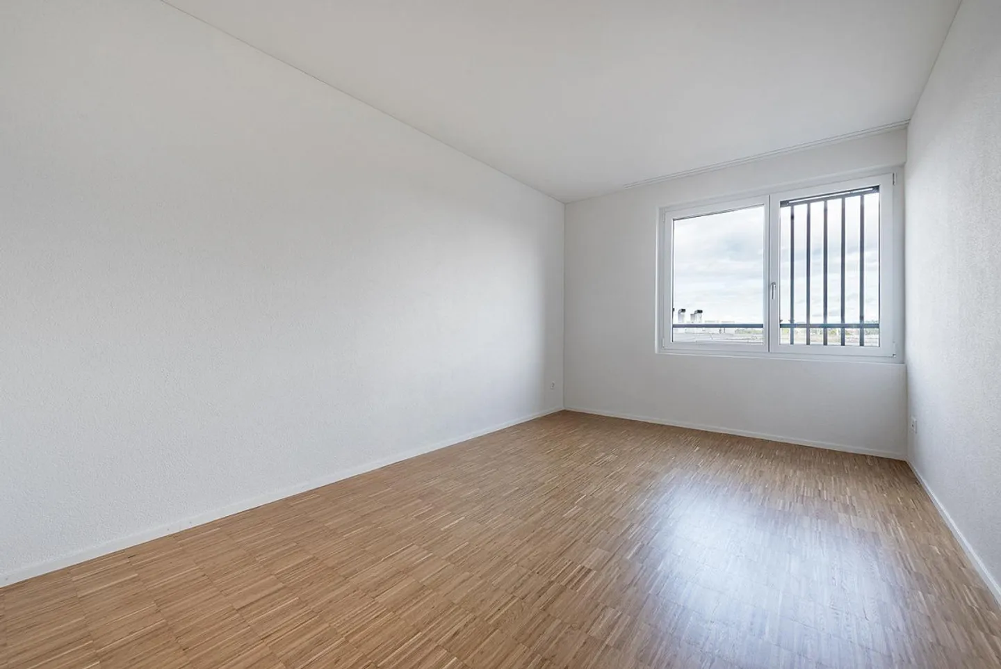 Stylish new 4.5-room apartment in the heart of the city of Kreuzlingen - Photo 9 of 9