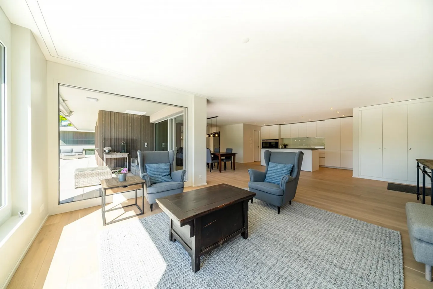 Stylish & Relaxed Living with a View - Photo 3 of 4