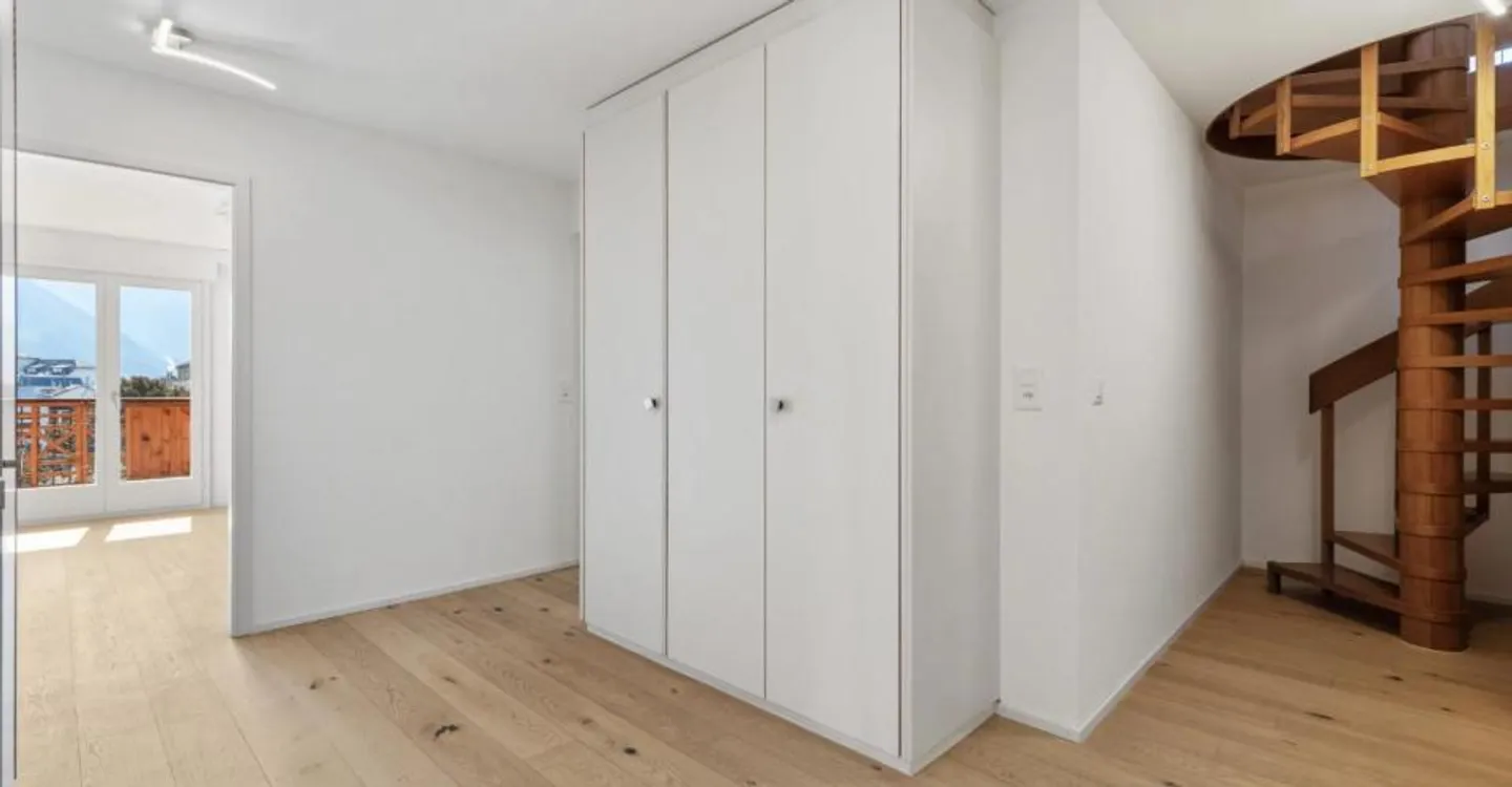 Schöne geräumige 6,5-Zimmer-Wohnung von 175m2 im 8. Stock. - Foto 11 von 13