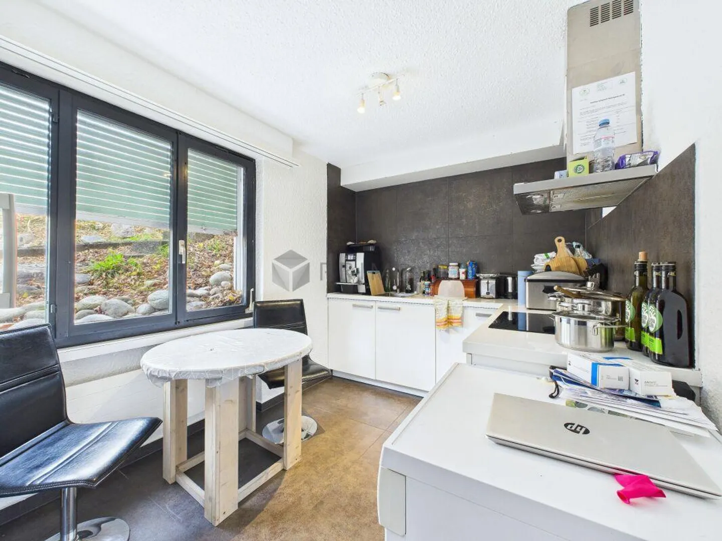 Elegance meets view: The incomparable salon of this Silenen ... - Photo 14 of 18