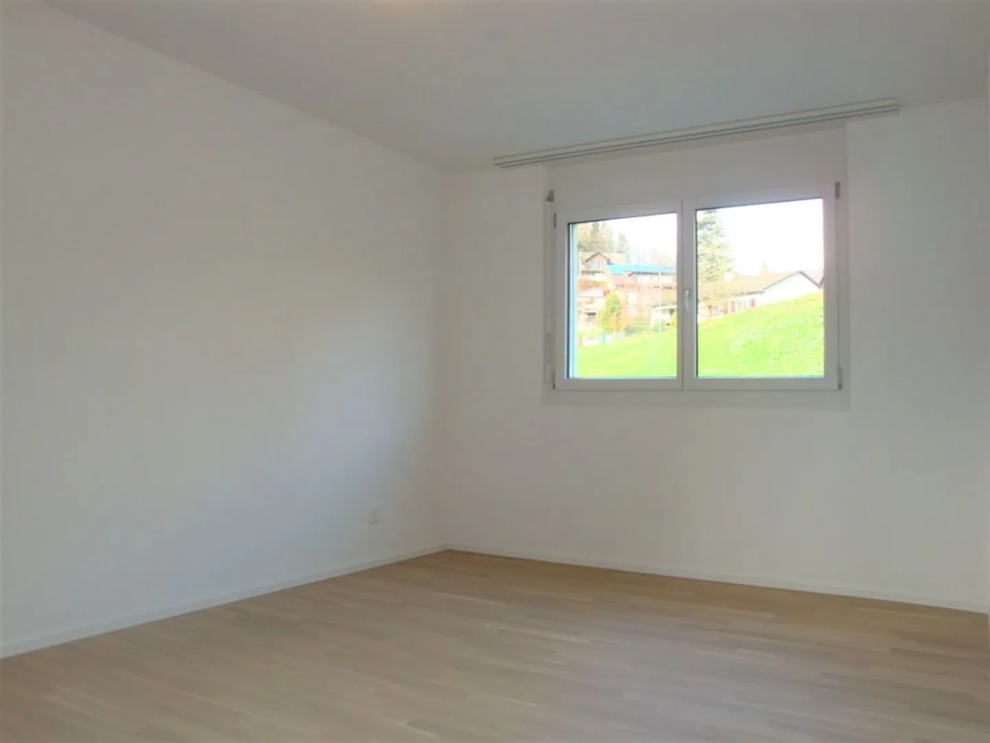 Appartement lumineux 4.5 pièces - Photo 4 sur 12