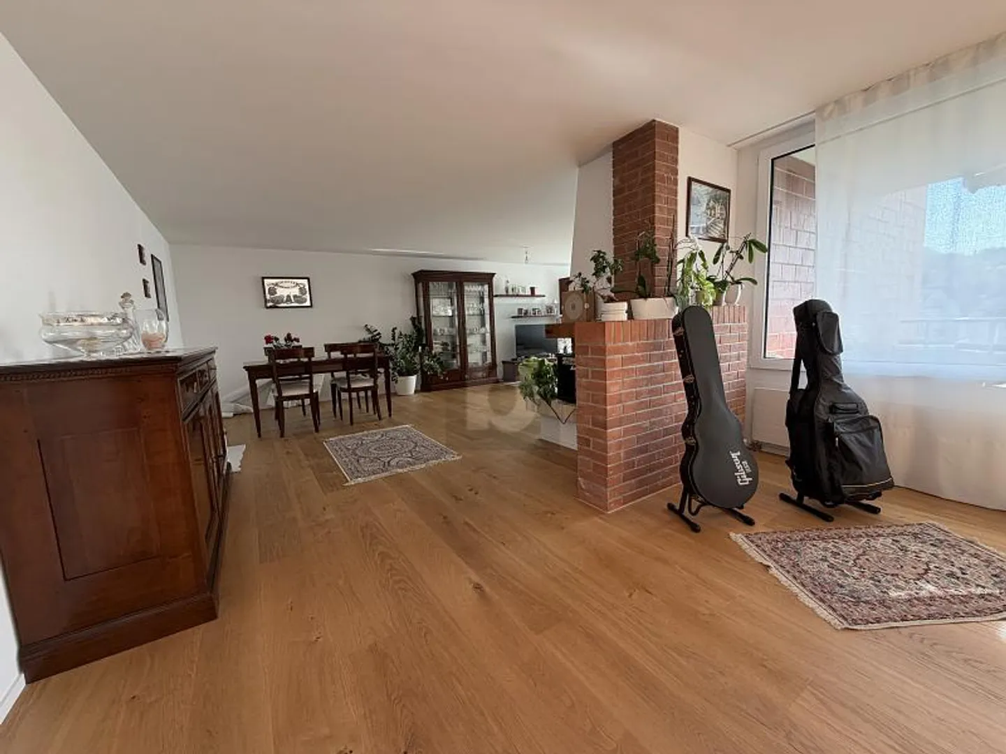 Duplex for rent - Photo 2 of 6