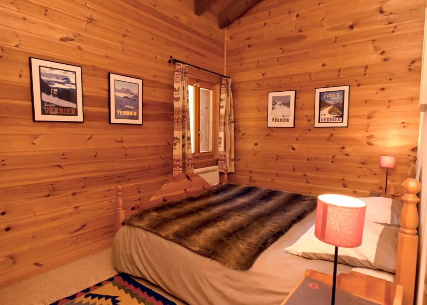 Appartamento all'ultimo piano Ski in/out tra Le Rouge e Medran - Foto 10 di 14