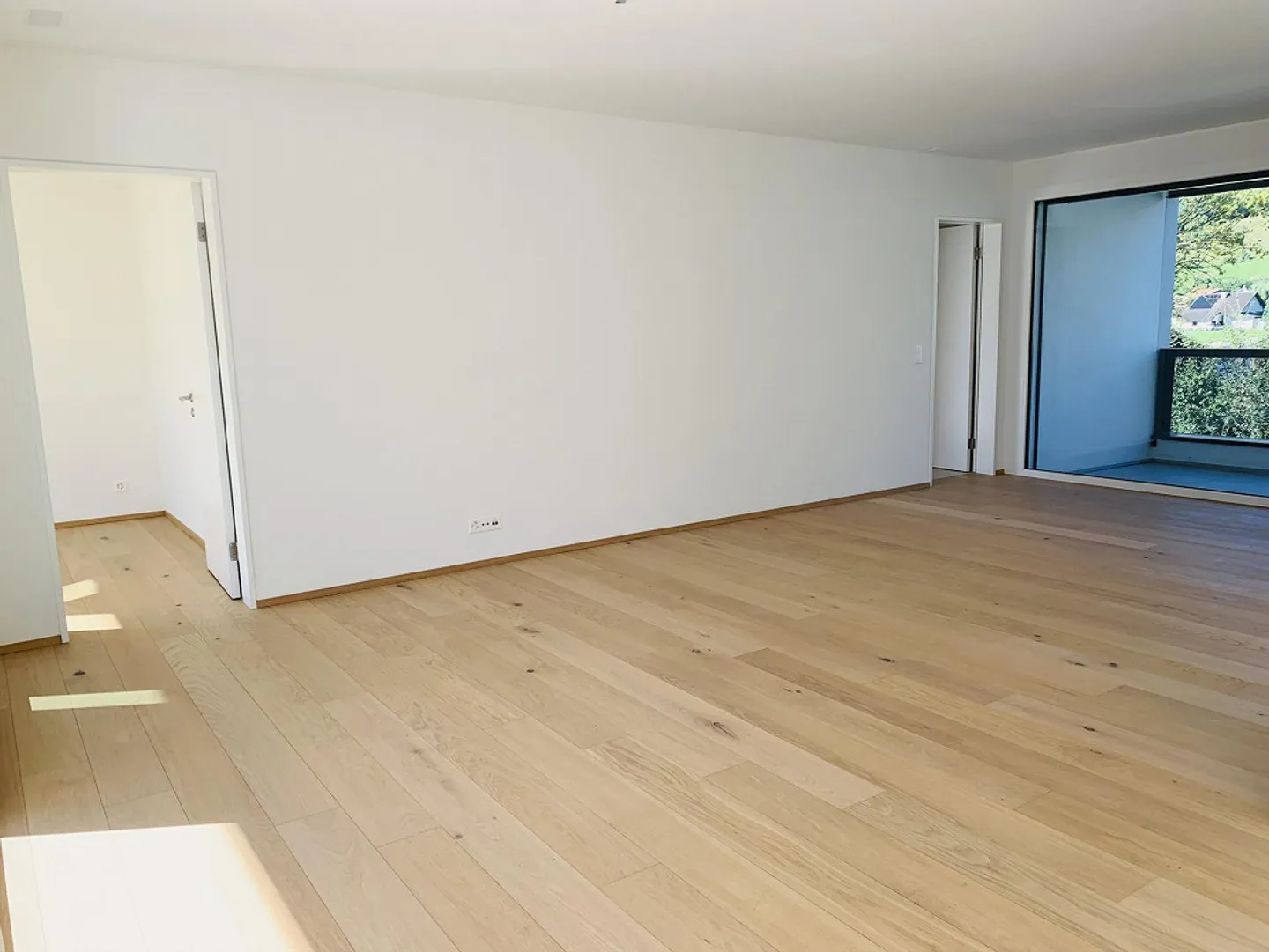 Modern and spacious 3.5-room apartment - Photo 2 of 10