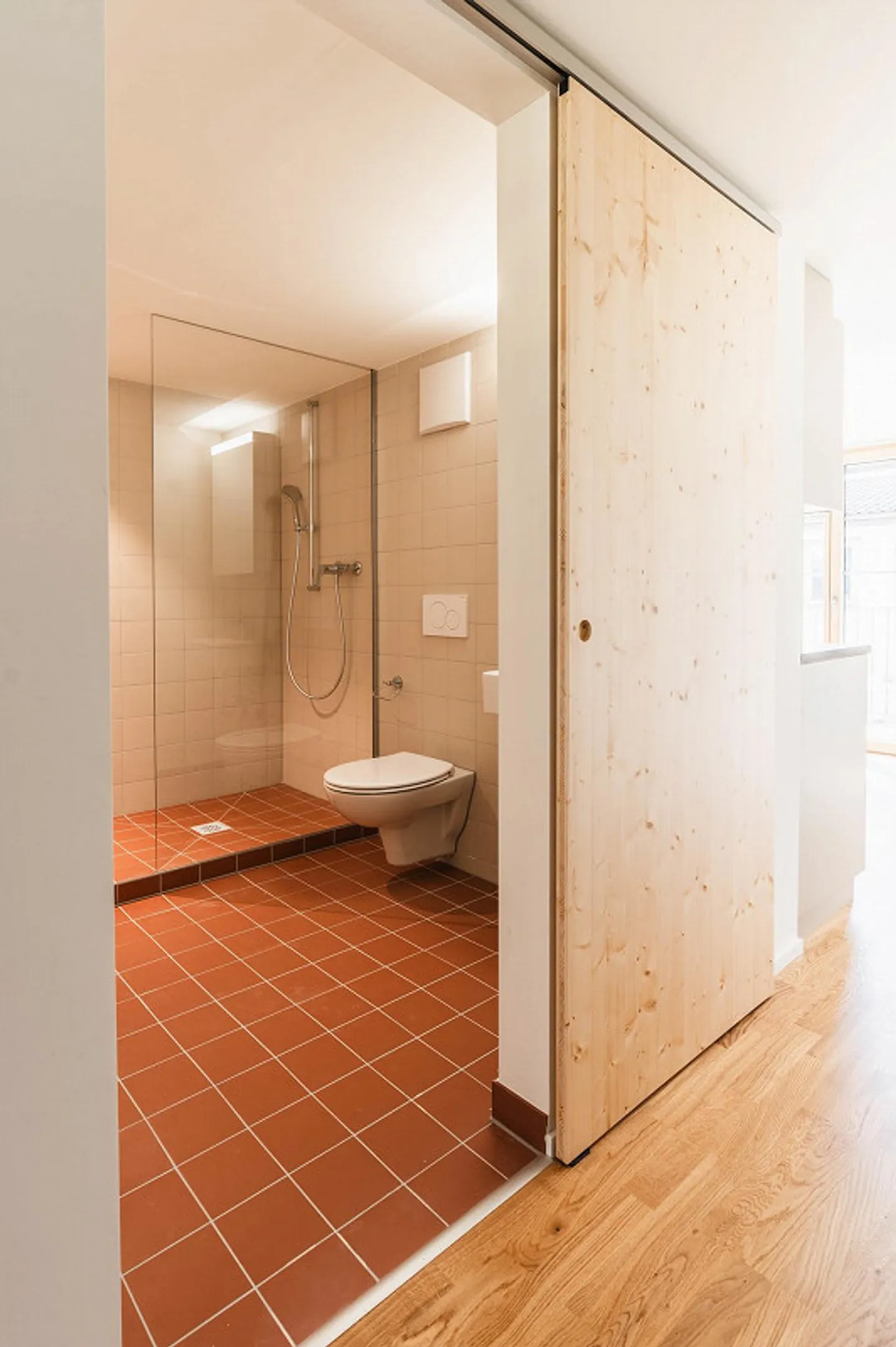 Attractive 1.5-room apartment with balcony in a central location - Photo 5 of 6