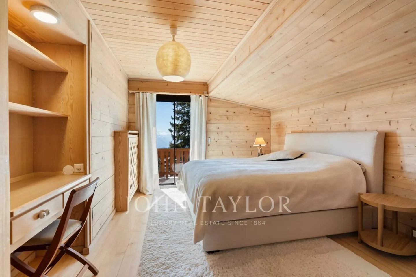 Family chalet with 10 rooms, indoor pool and splendid ... - Photo 6 of 13