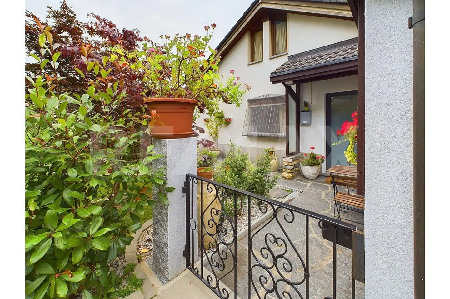 Incantevole Casa Familiare con Giardino - Foto 7 di 13