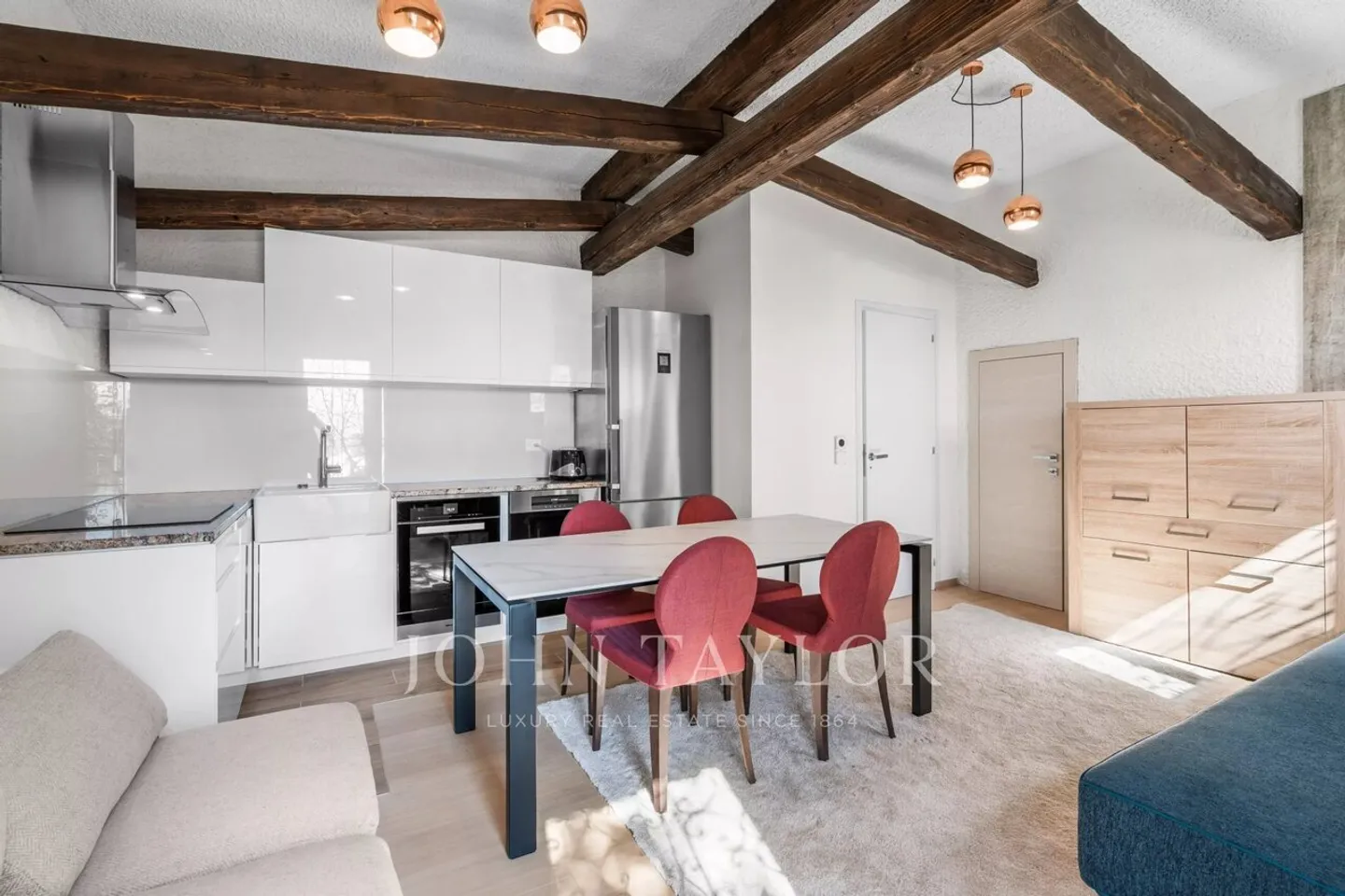Family chalet with 10 rooms, indoor pool and splendid ... - Photo 11 of 13