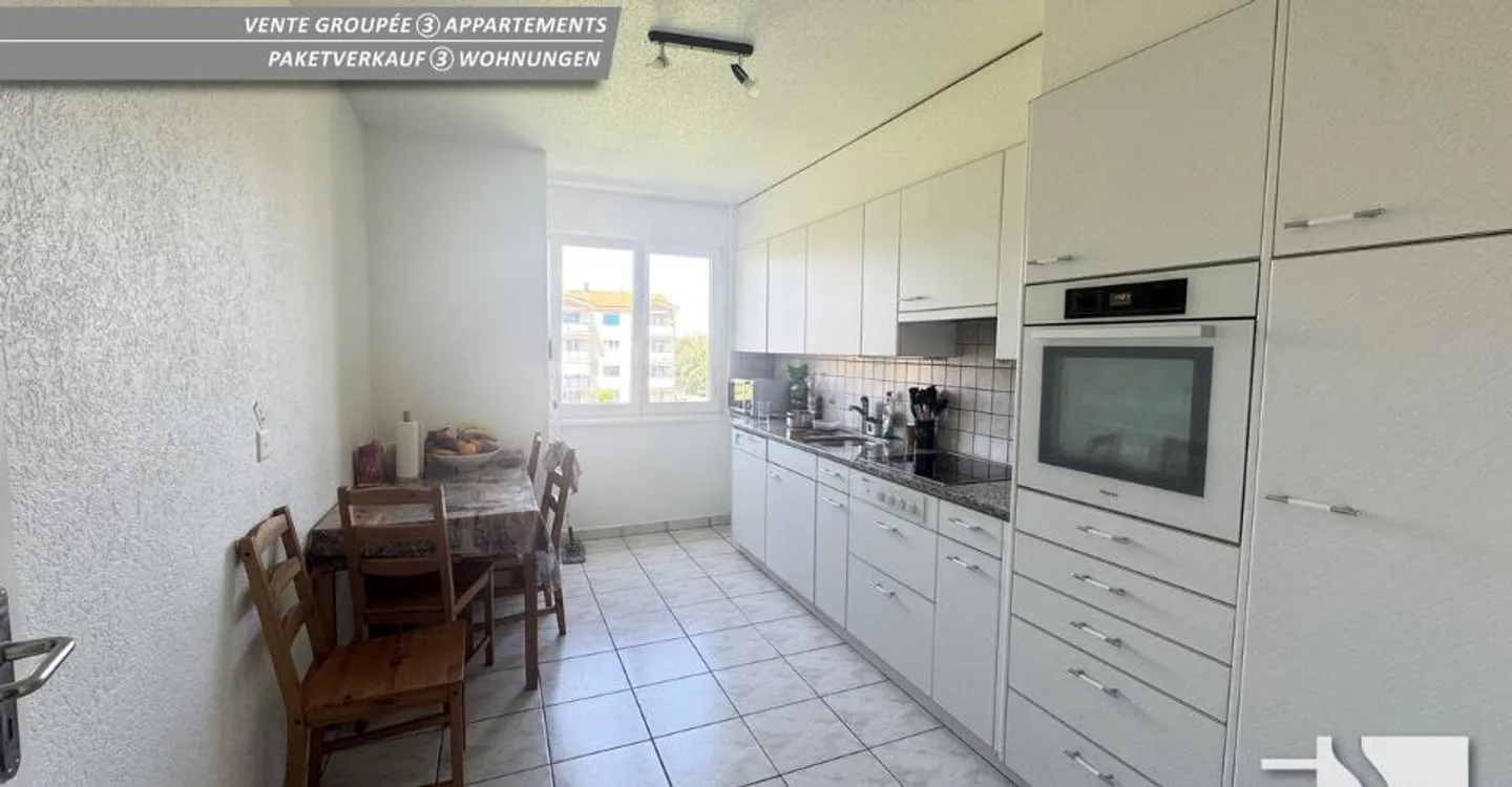 Vendita di 3 appartamenti, 2x 5 stanze e 4 stanze + 3 posti auto interni. - Foto 2 di 12