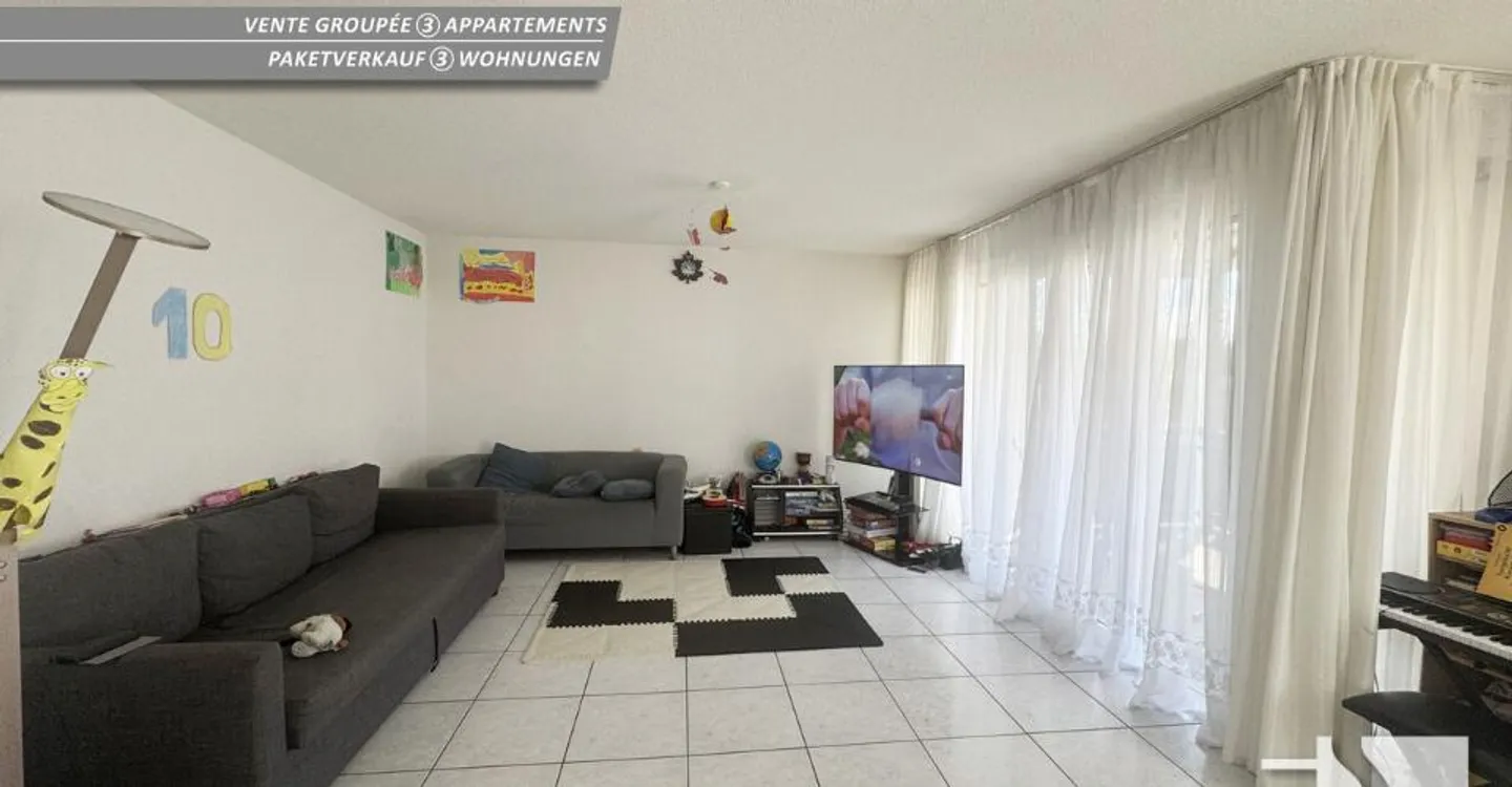 Vendita di 3 appartamenti, 2x 5 stanze e 4 stanze + 3 posti auto interni. - Foto 10 di 12