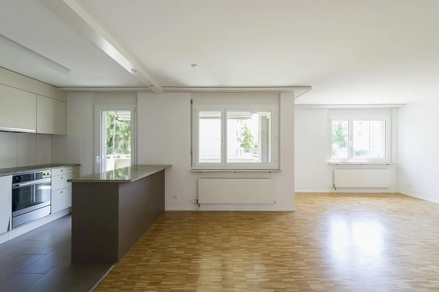 Bright apartment / balcony facing south / 2 separate bathrooms - Photo 2 of 7