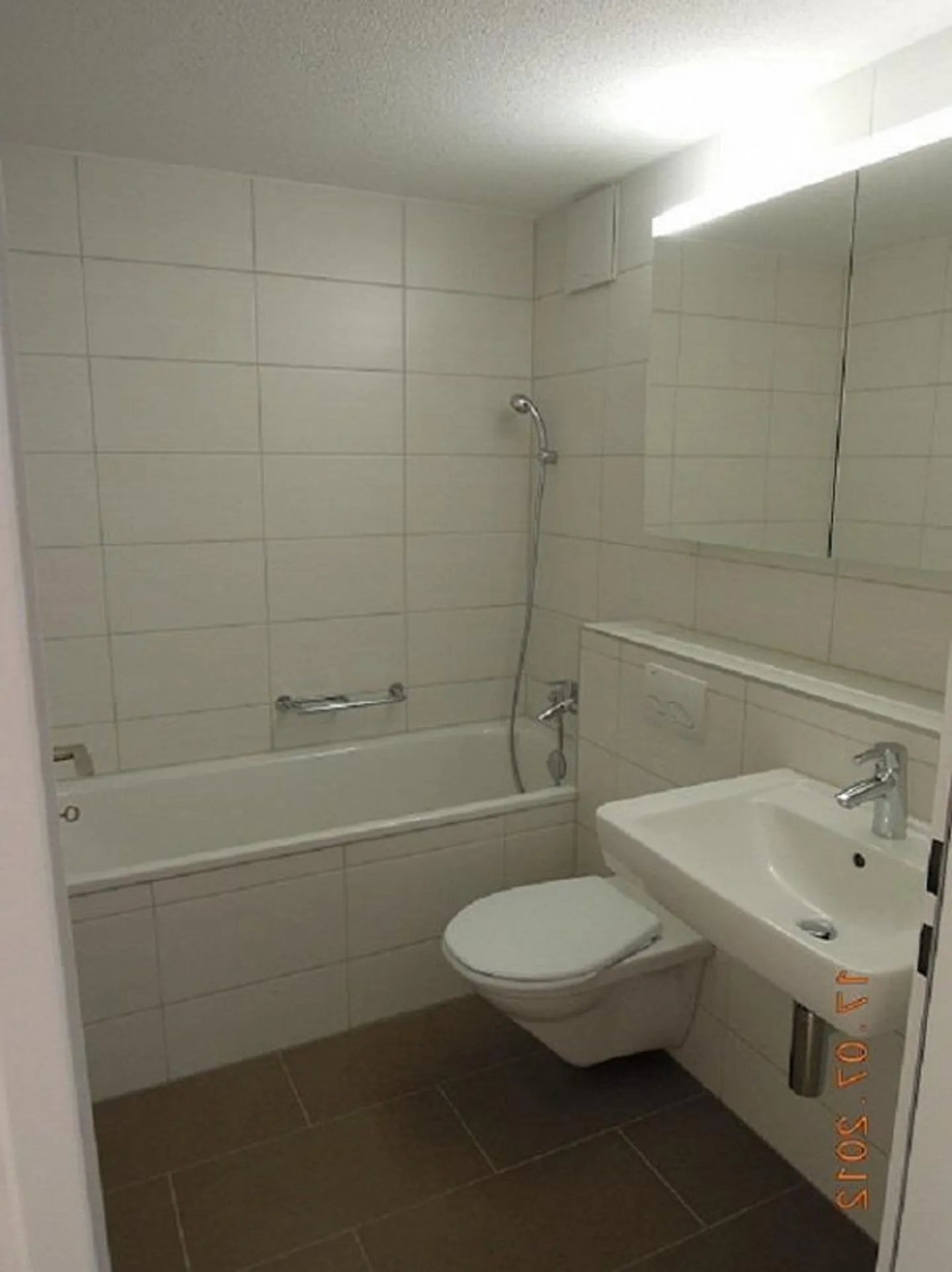 Bright apartment / balcony facing south / 2 separate bathrooms - Photo 6 of 7