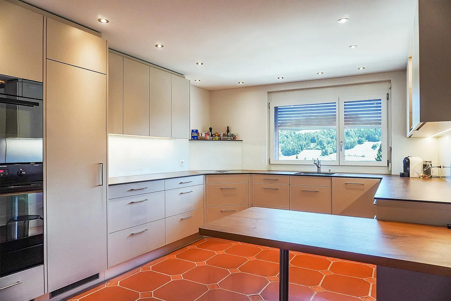 Living comfort on two levels – with fireplace and Speerblick - Photo 2 of 12