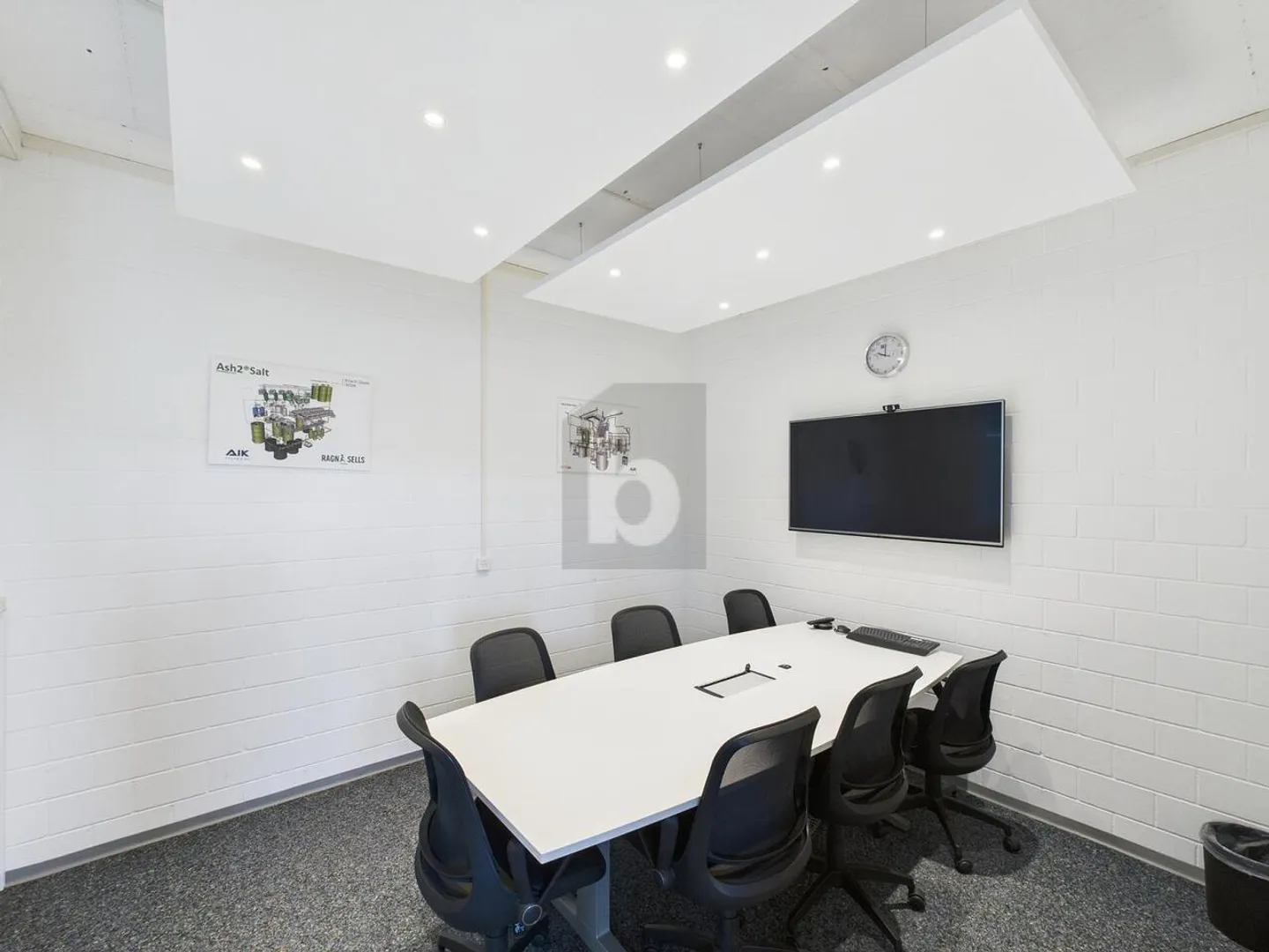 REPRÉSENTATIF DANS UN EMPLACEMENT CENTRAL - Photo 4 sur 6