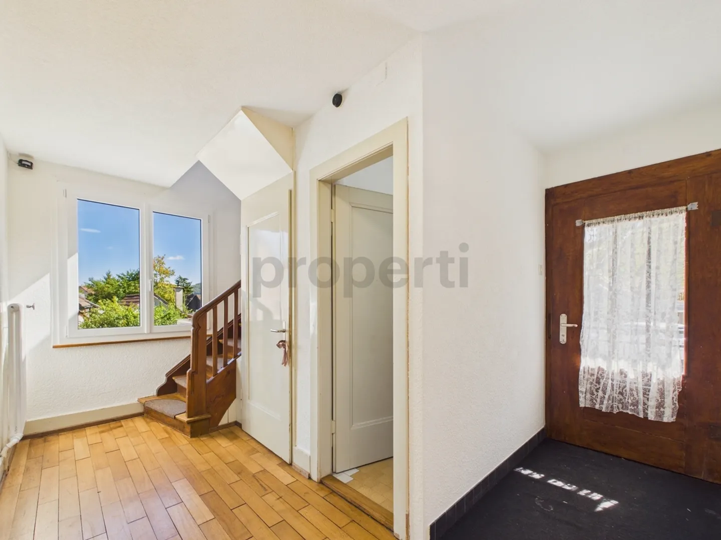 Einfamilienhaus mieten - Foto 2 von 12