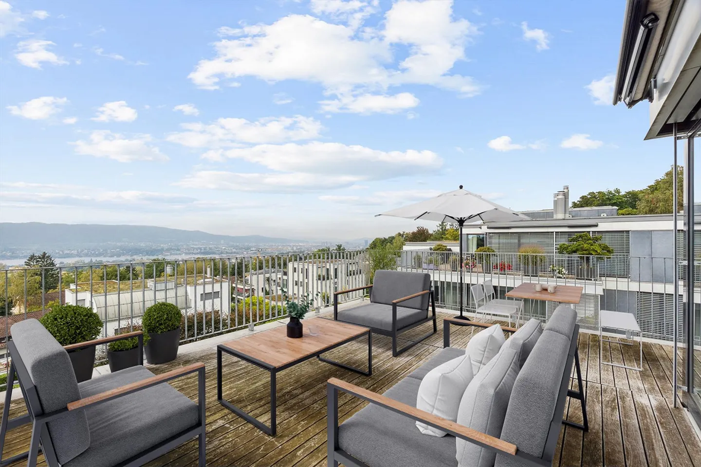 Moderne Attikawohnung in Zürich - Foto 1 von 4