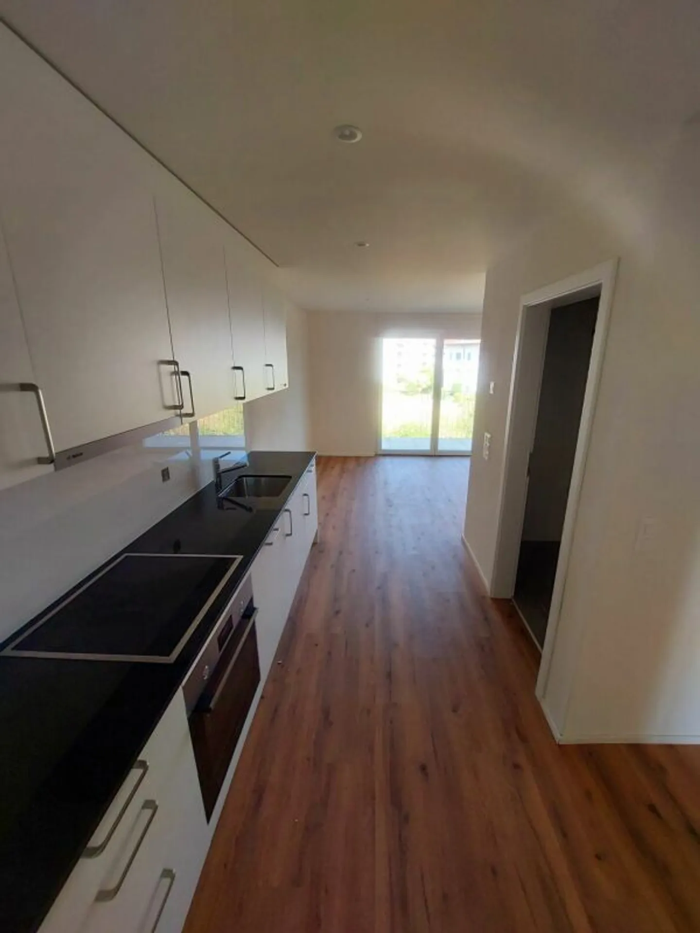 Modern 1.5-room new apartment with spacious balcony - first occupancy - Photo 1 of 11