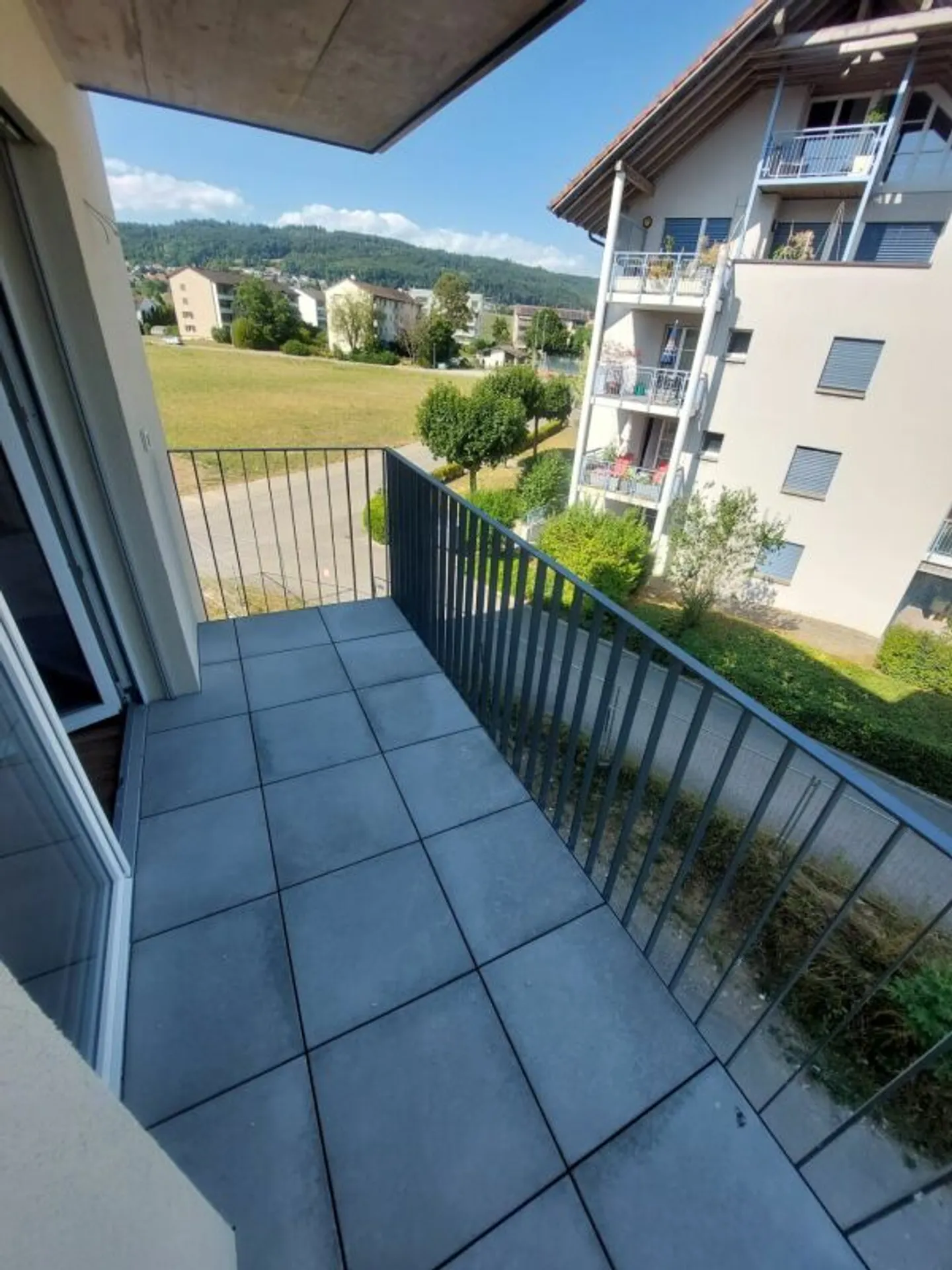 Modern 1.5-room new apartment with spacious balcony - first occupancy - Photo 4 of 11