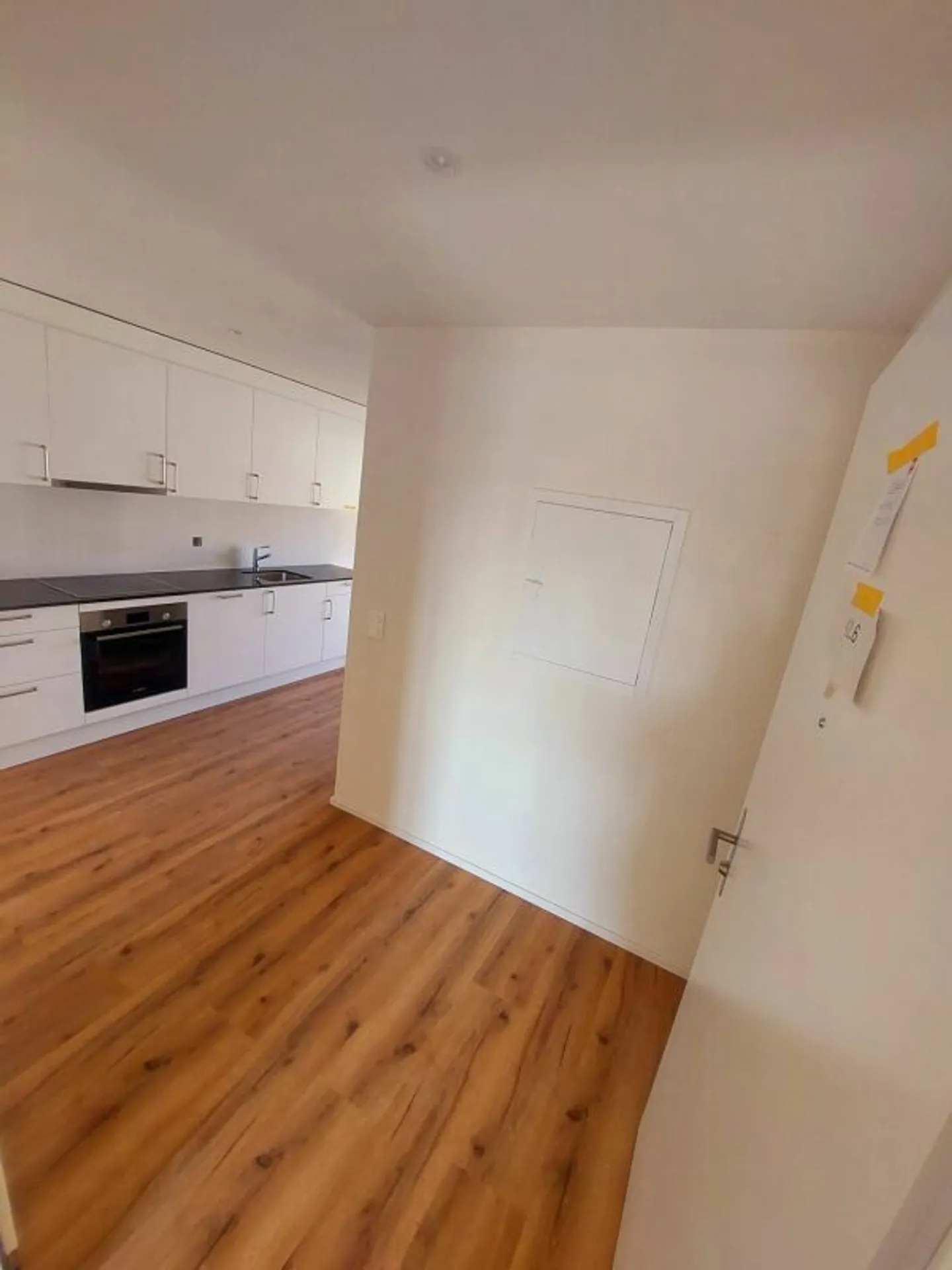 Modern 1.5-room new apartment with spacious balcony - first occupancy - Photo 8 of 11