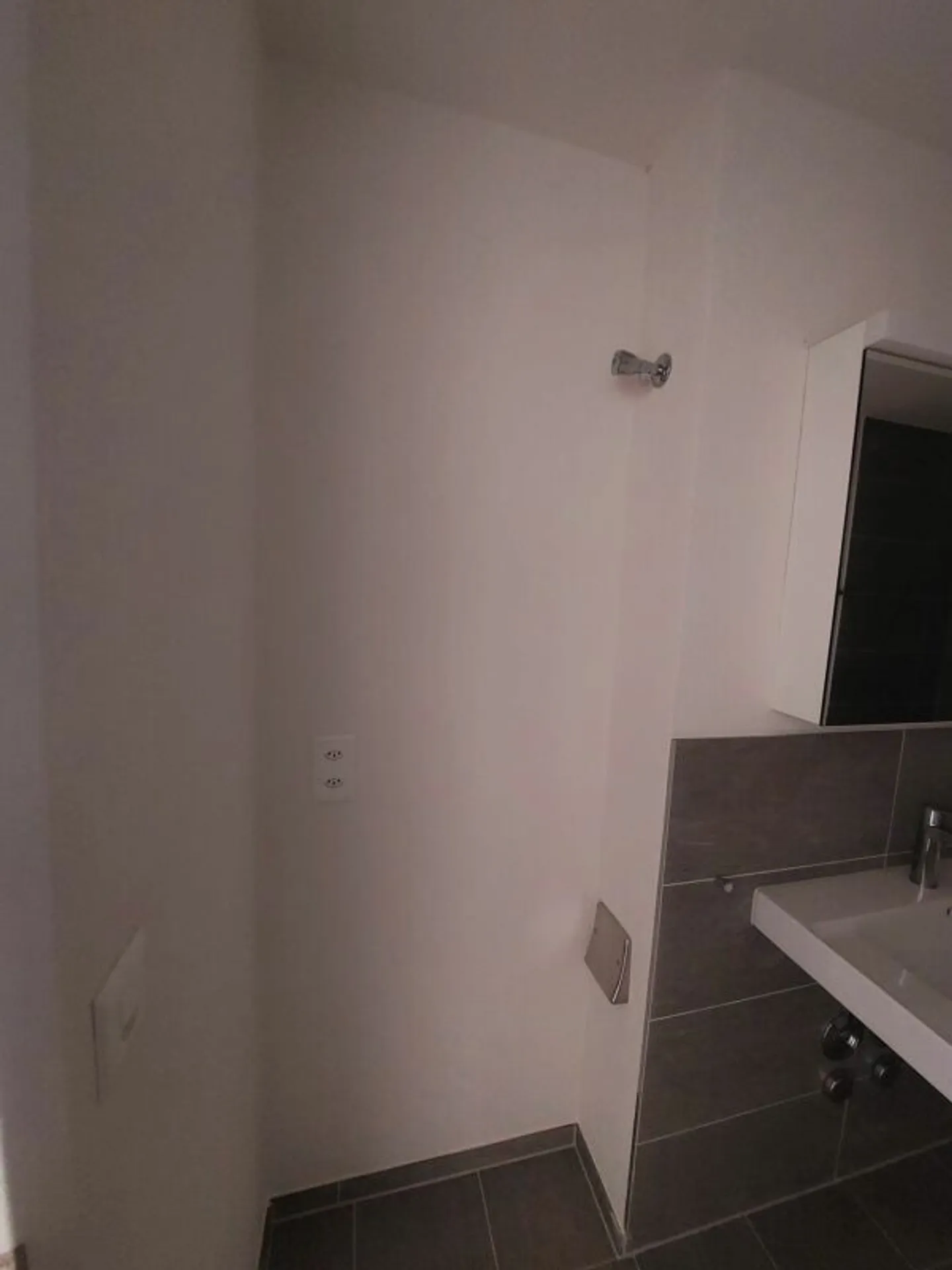 Modern 1.5-room new apartment with spacious balcony - first occupancy - Photo 10 of 11