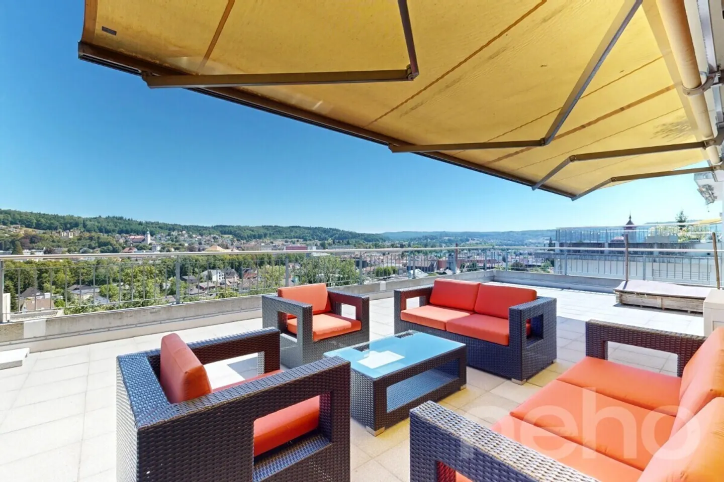Terrace apartment with panorama and high living quality - Photo 2 of 12