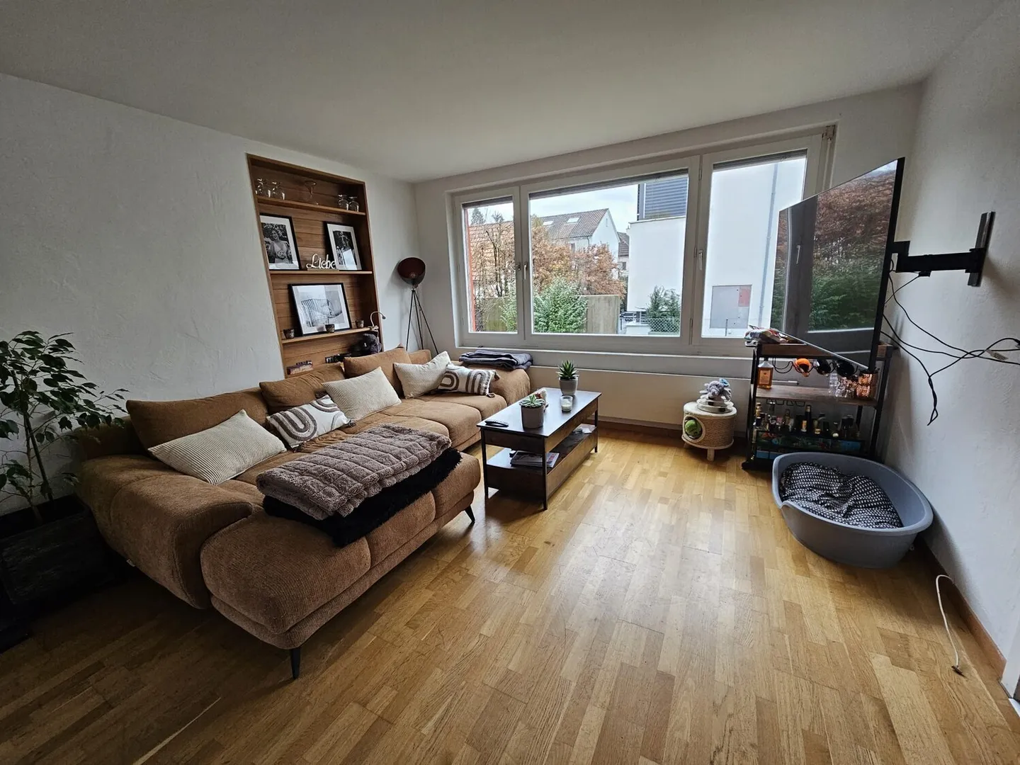 Charming Furnished House with Garden - Photo 1 of 10