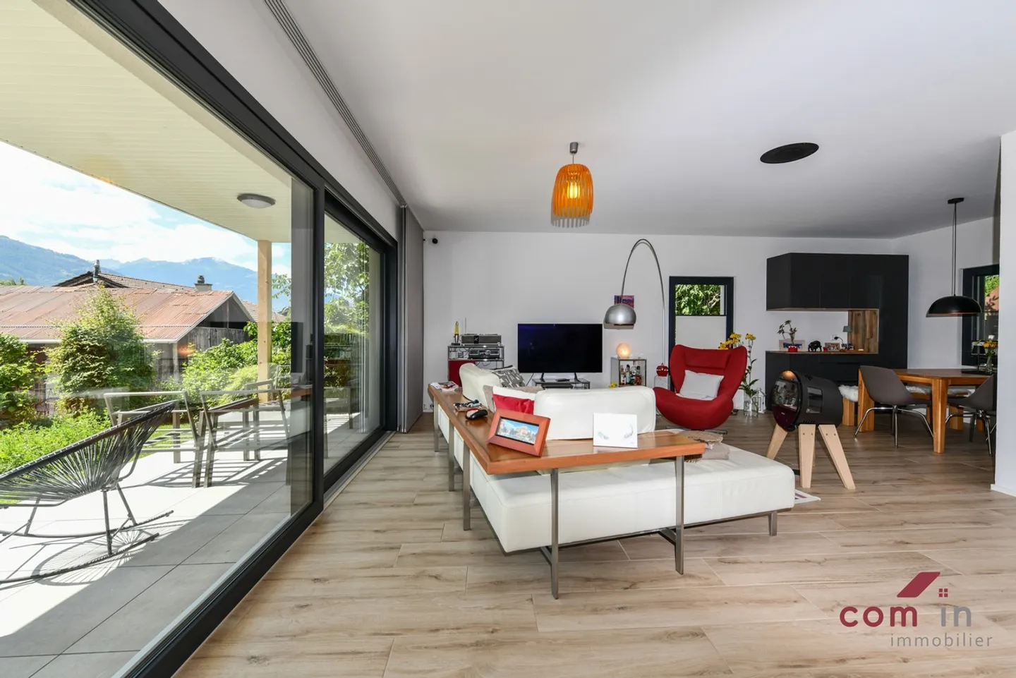 GRIMISUAT, 6-Zimmer-Villa, 2023 renoviert, sonnendurchflutet - Garten mit Bäumen - Foto 2 von 25