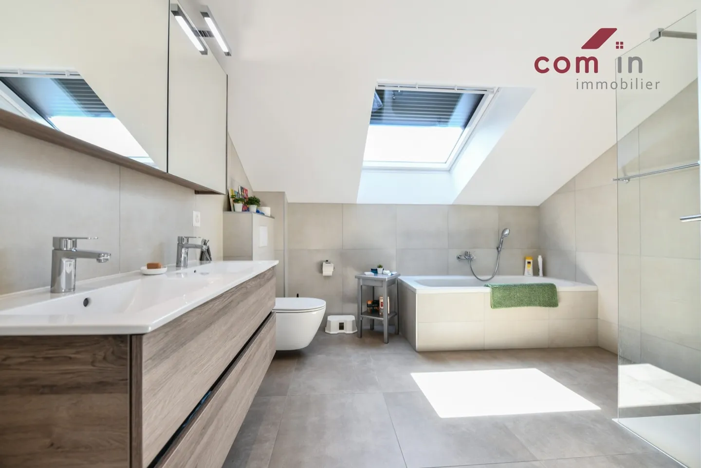 GRIMISUAT, 6-Zimmer-Villa, 2023 renoviert, sonnendurchflutet - Garten mit Bäumen - Foto 21 von 25