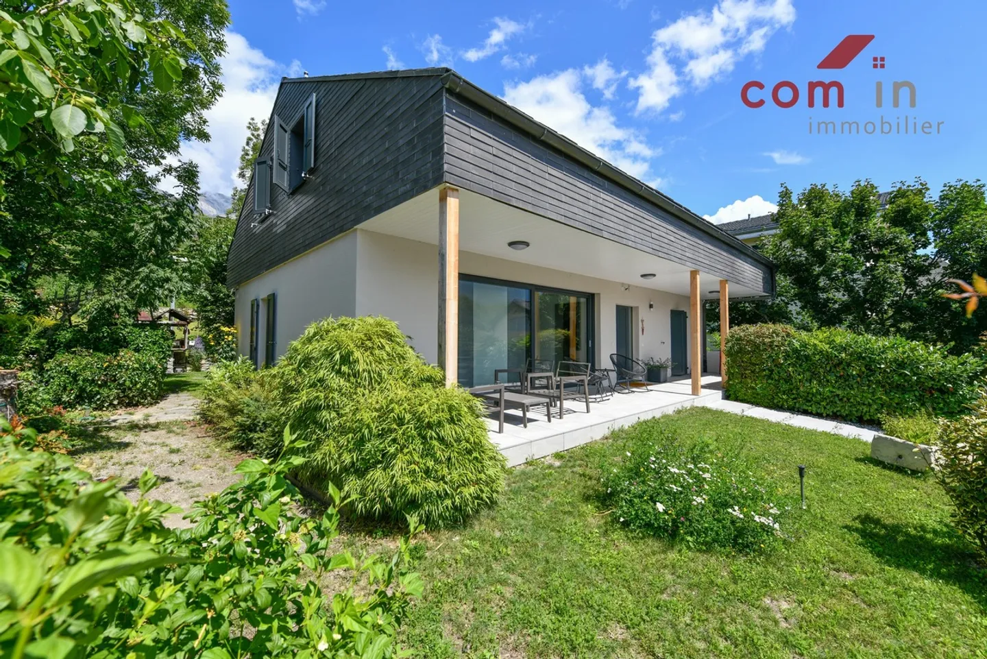 GRIMISUAT, 6-Zimmer-Villa, 2023 renoviert, sonnendurchflutet - Garten mit Bäumen - Foto 1 von 25