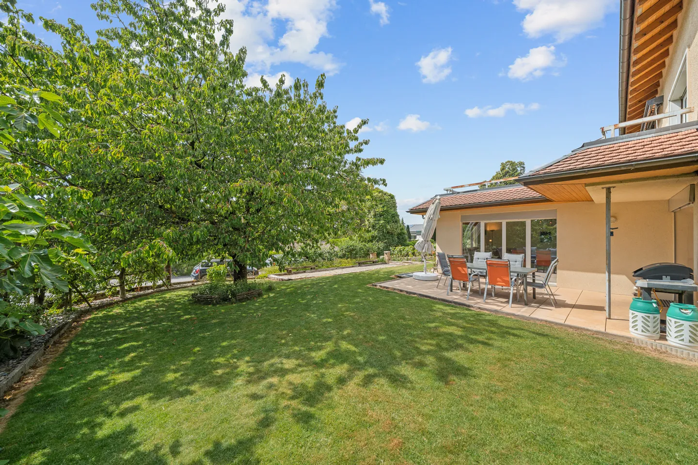 Stunning family home in a sought-after area - Photo 15 of 19