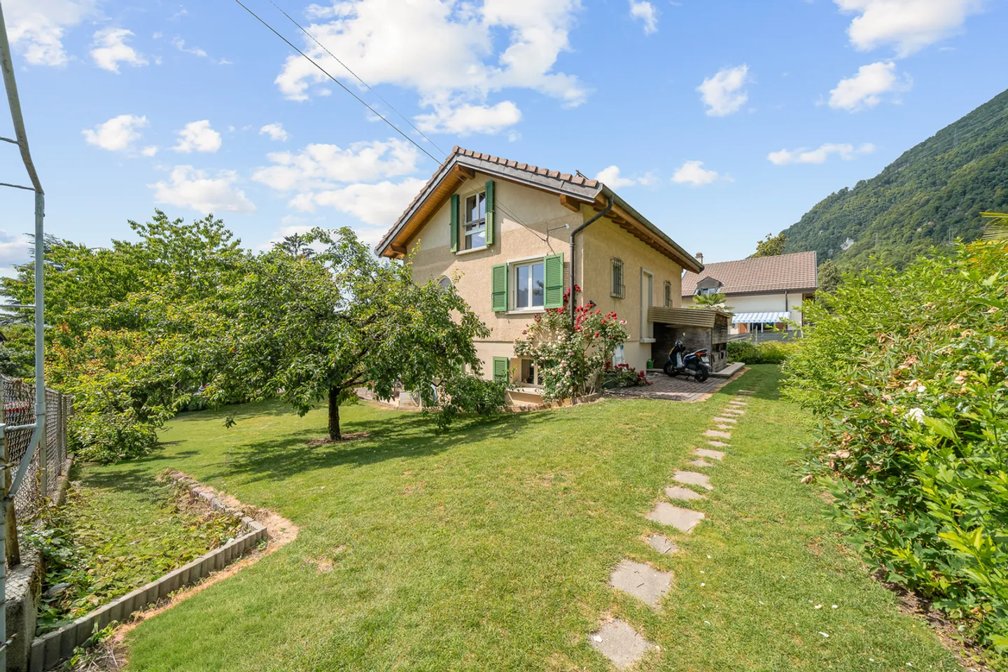 Stunning family home in a sought-after area - Photo 17 of 19