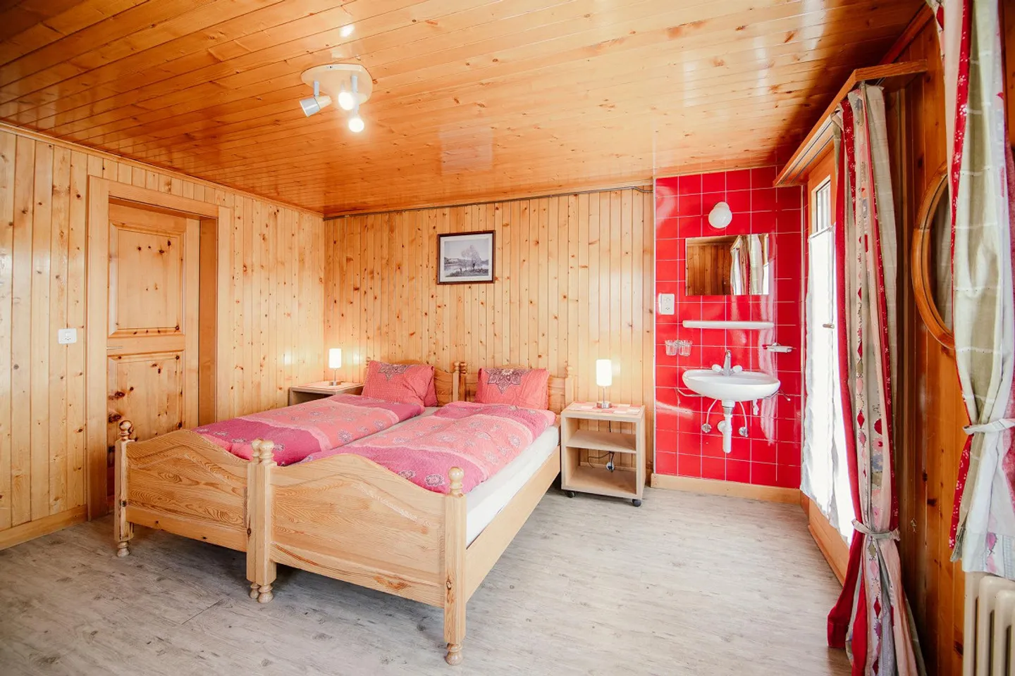 Chalet apartment on the 2nd floor near the mountain railway - Photo 6 of 10