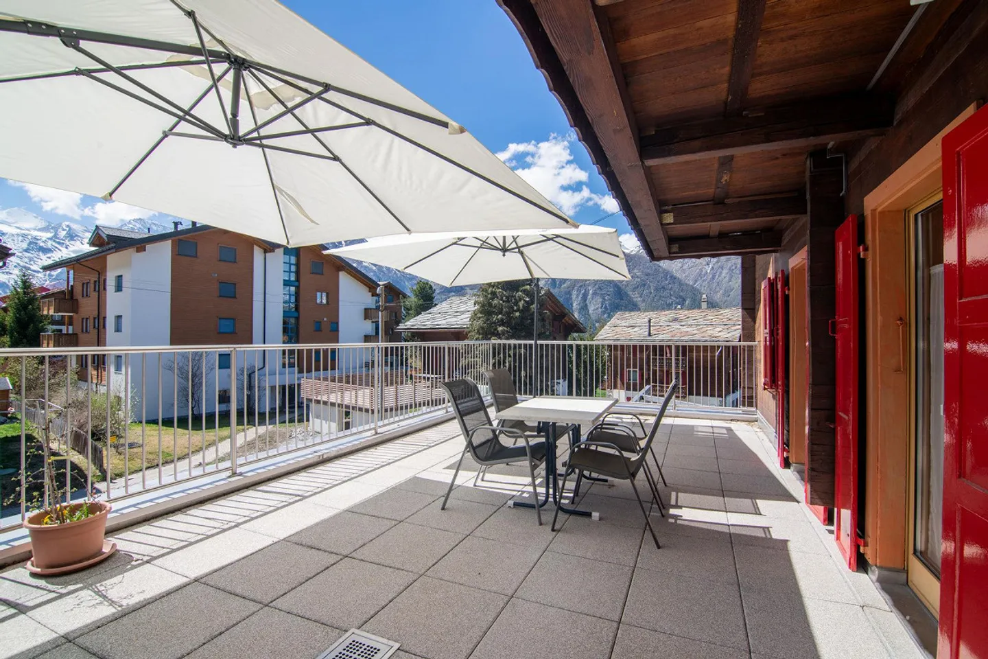 Chalet apartment on the 2nd floor near the mountain railway - Photo 8 of 10