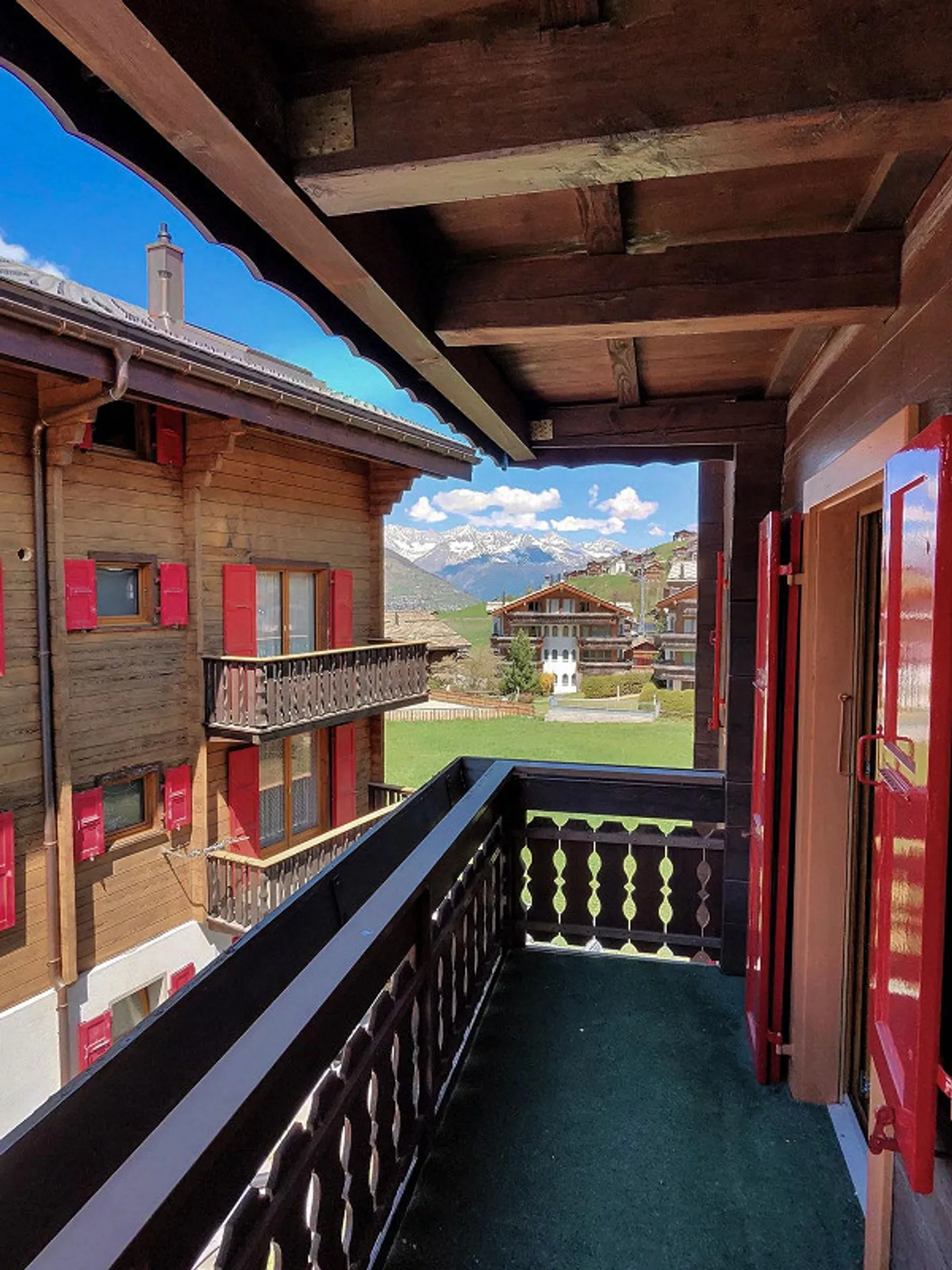 Chalet apartment on the 2nd floor near the mountain railway - Photo 10 of 10