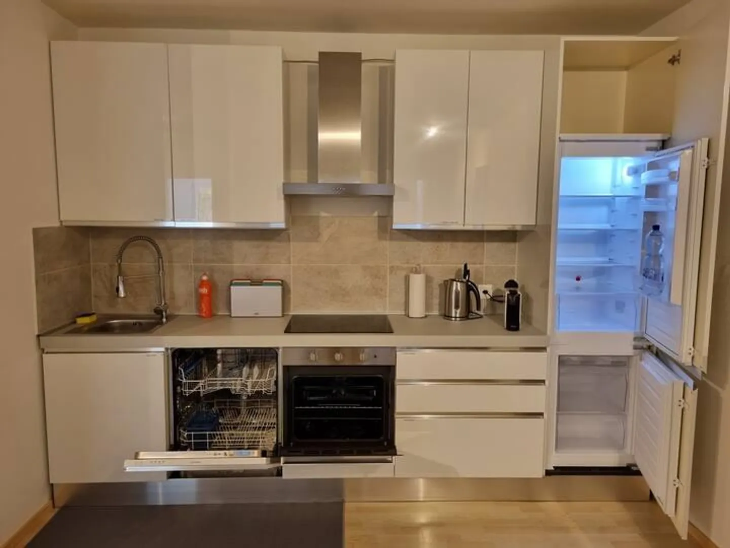 Appartamento di 2,5 stanze con balcone vista lago laterale a Lugano-Castagnola - Foto 9 di 17