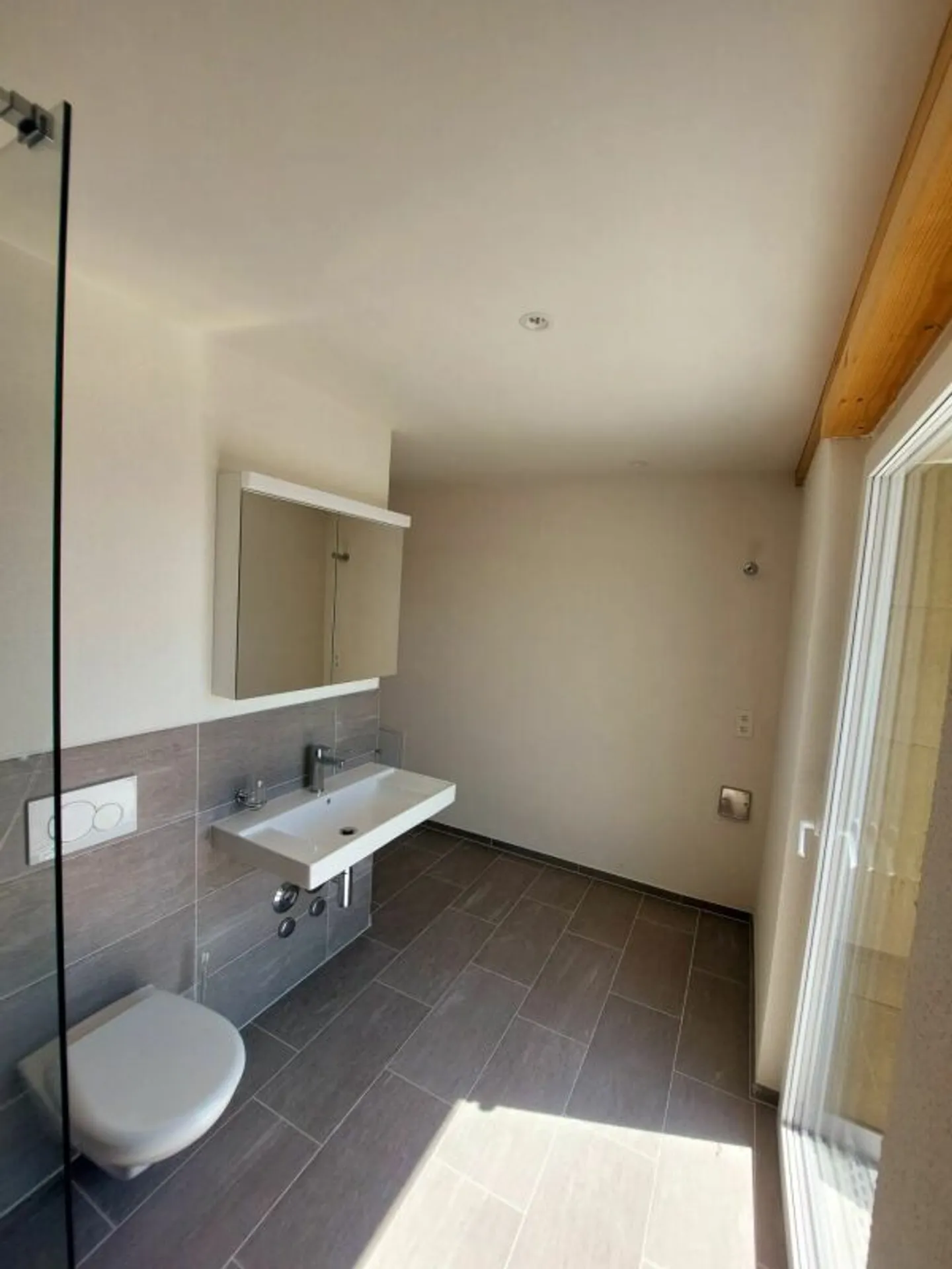 Exclusive 2.5-room penthouse apartment with approx. 74 m² sun terrace - first occupancy in new building - Photo 9 of 13