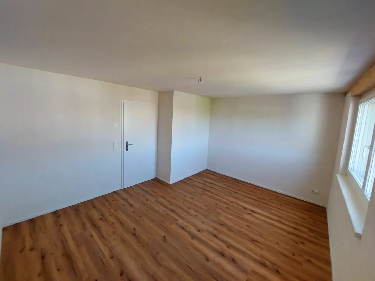 Exclusive 2.5-room penthouse apartment with approx. 74 m² sun terrace - first occupancy in new building - Photo 10 of 13
