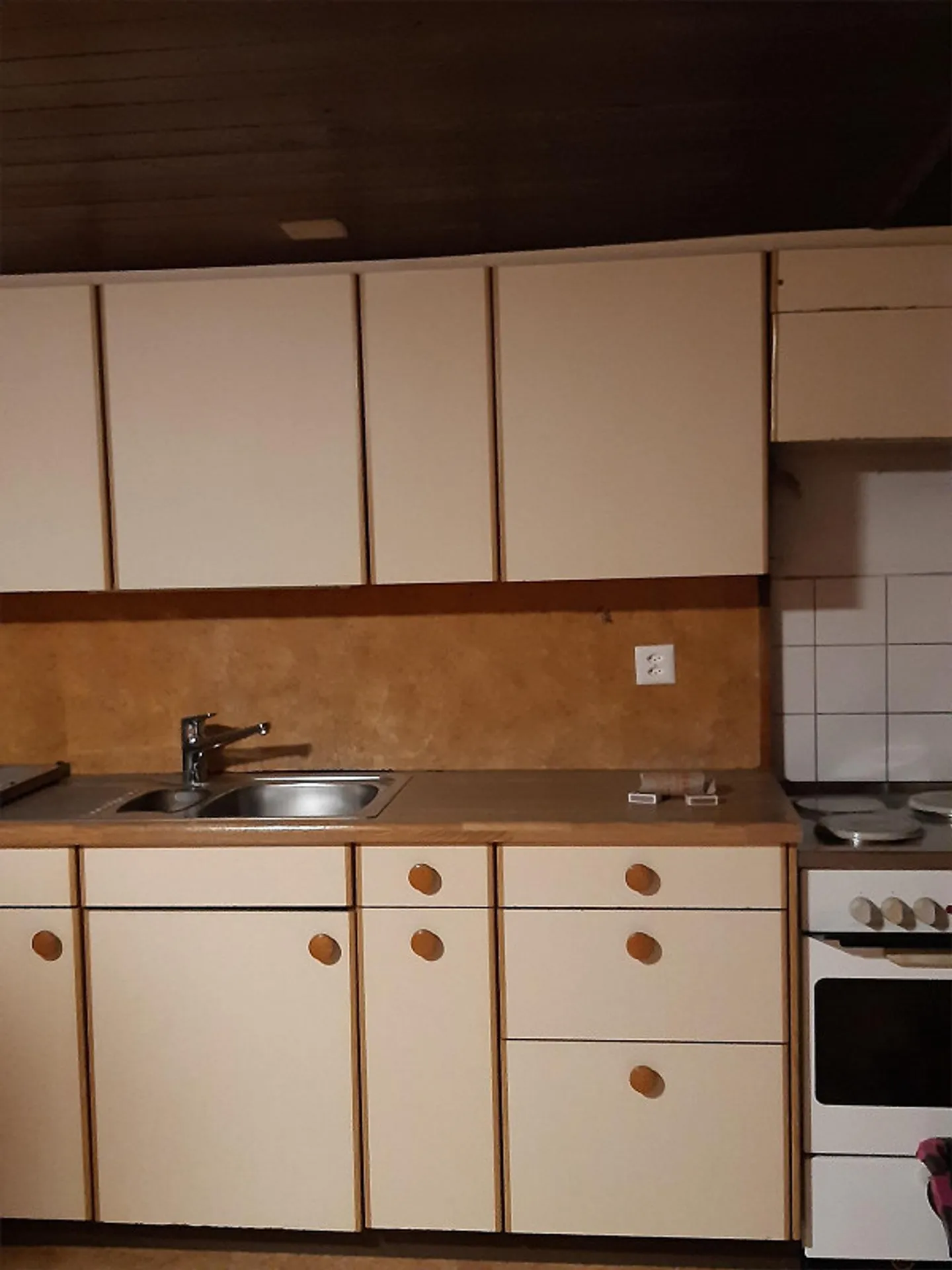 Old Farmhouse - Photo 3 of 7