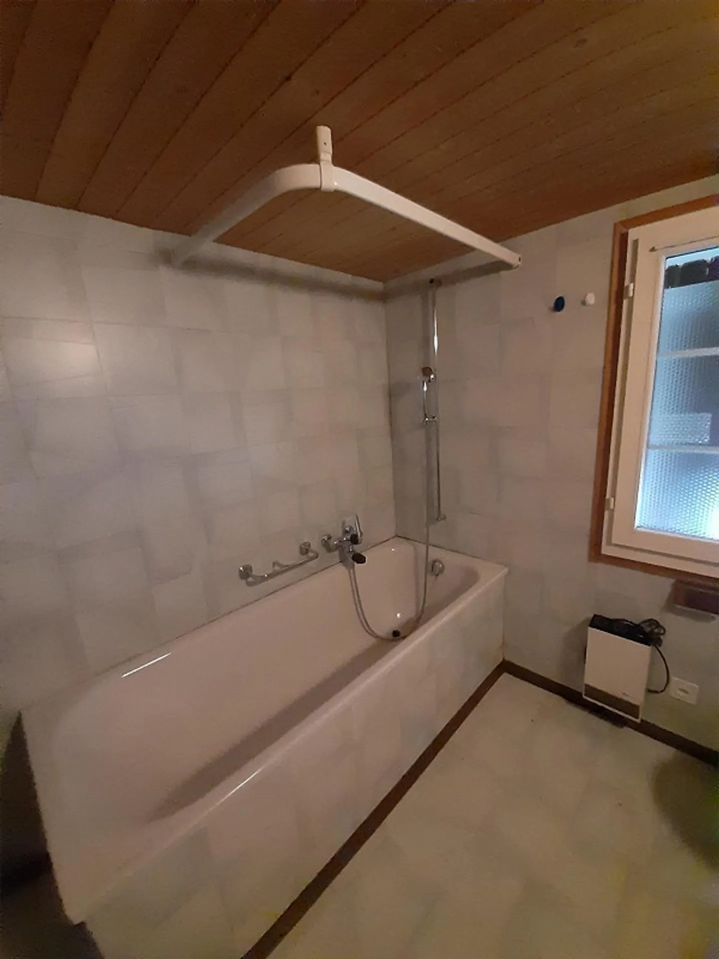 Old Farmhouse - Photo 5 of 7