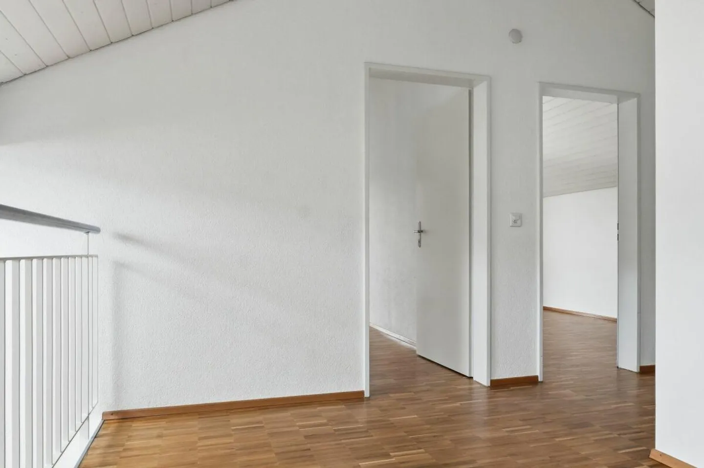 Moderna e luminosa maisonette di 5,5 stanze in posizione centrale - Foto 10 di 14