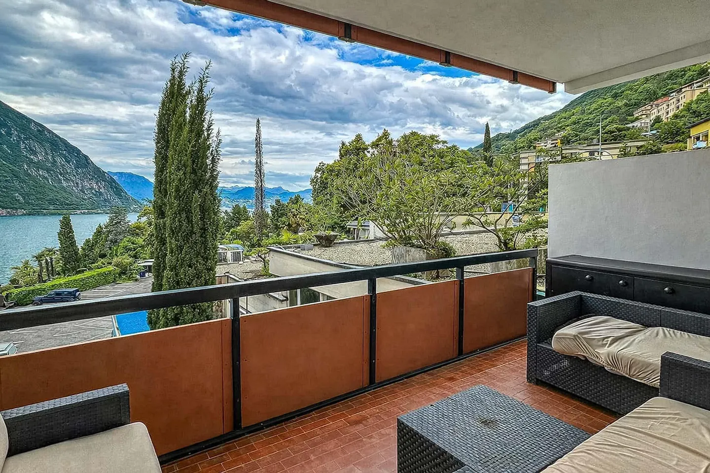Appartement 3 pièces avec vue sur le lac dans une résidence avec piscine et dock à Bissone - Photo 5 sur 10