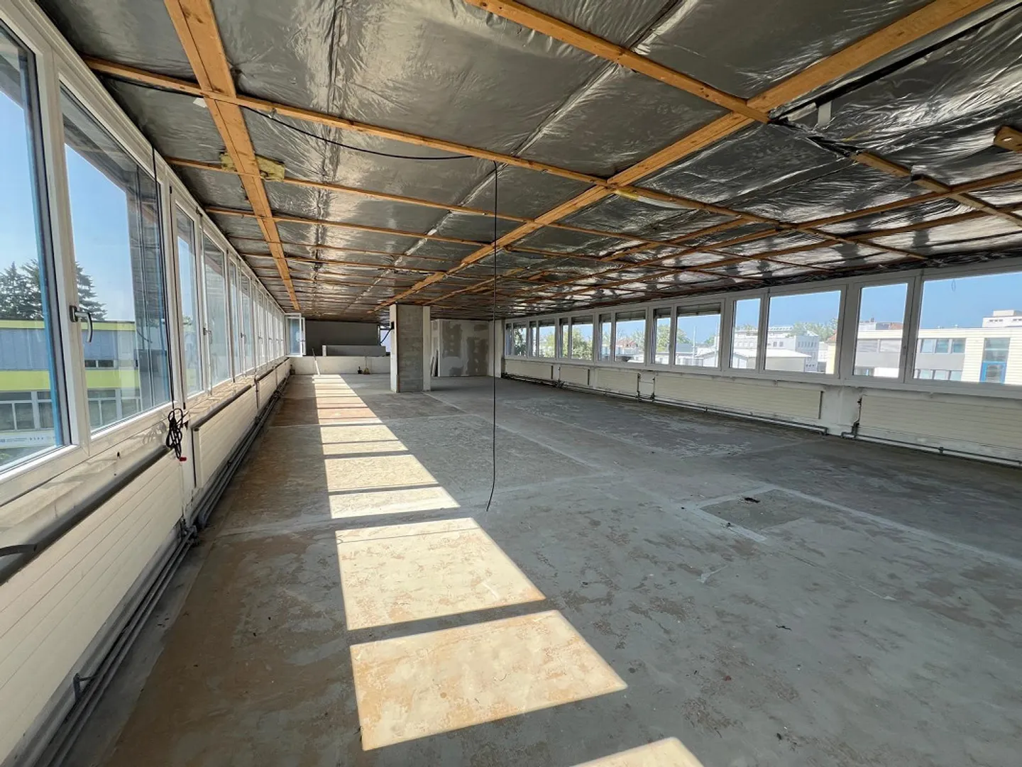 Generous and flexible commercial spaces in Rheineck - Photo 8 of 17