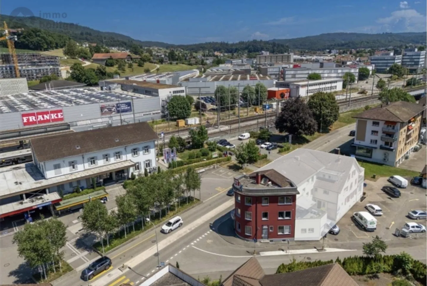 Visibile. Centrale. Versatile Il tuo nuovo edificio commerciale ad Aarburg - Foto 1 di 13