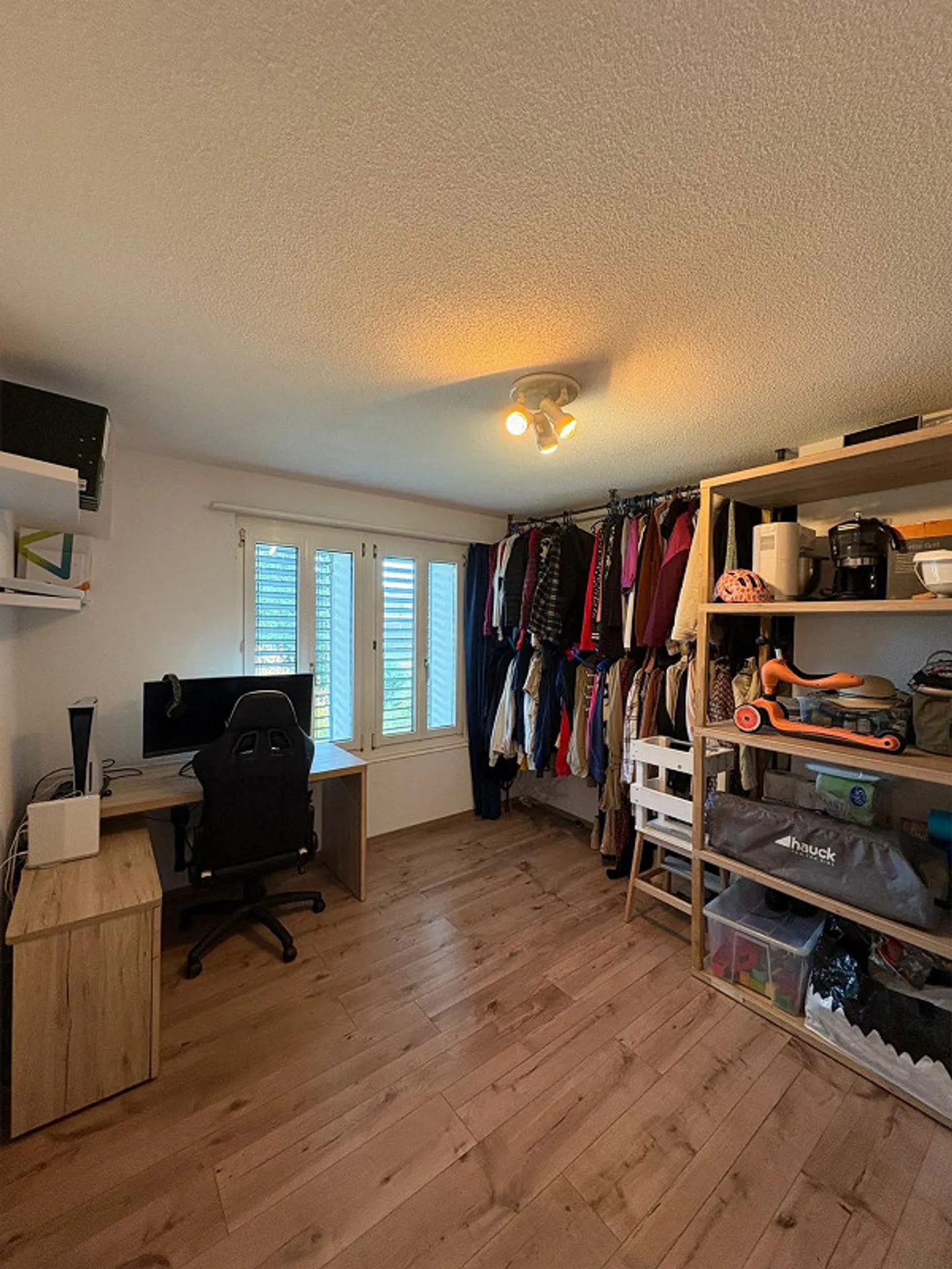 Charmante 3.5-Zimmer-Maisonette-Wohnung mit grosser Terrasse und zwei Bädern - Foto 8 von 13