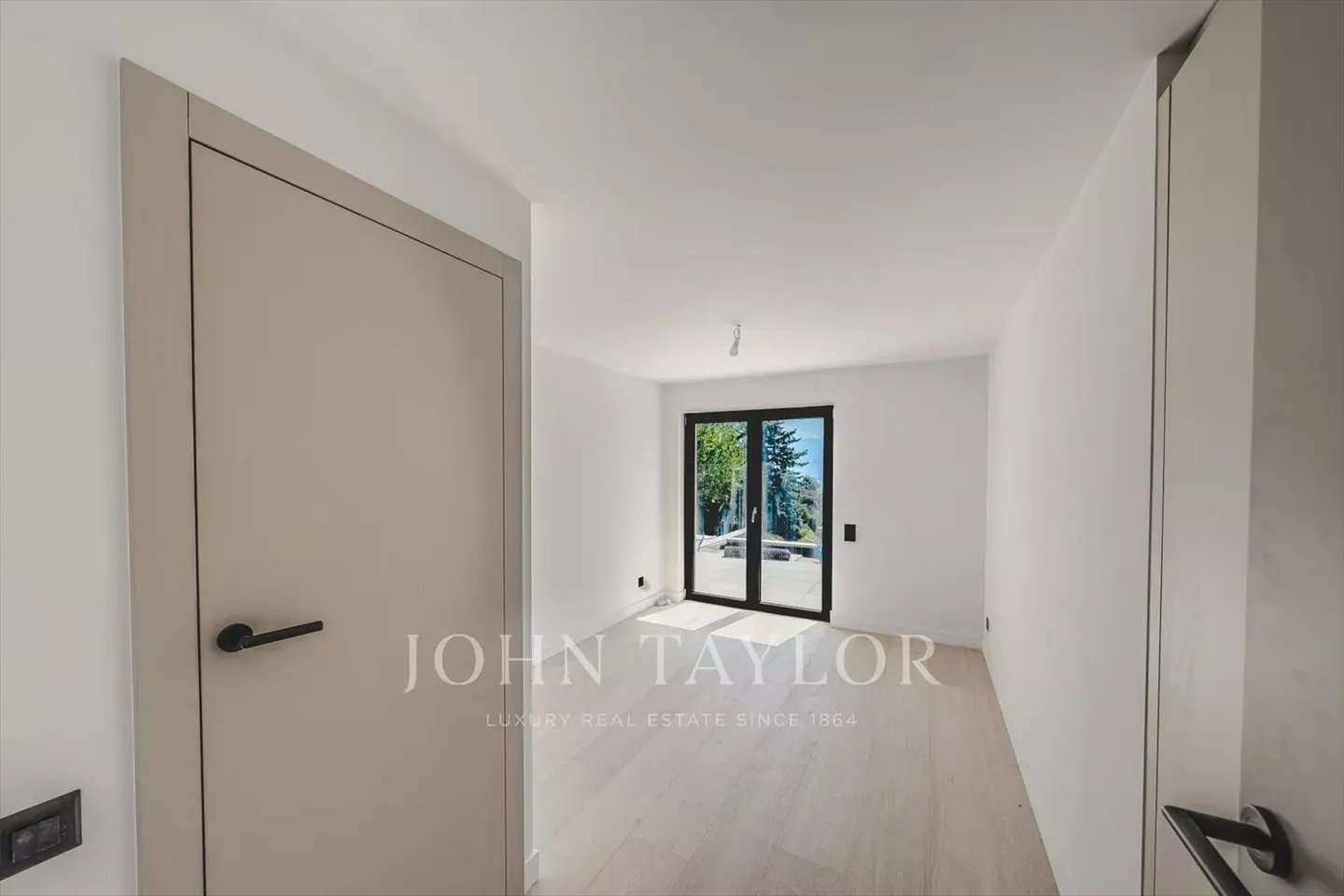 CO-ESCLUSIVITÀ!! Casa unifamiliare completamente ristrutturata, quartiere ambito! - Foto 8 di 13