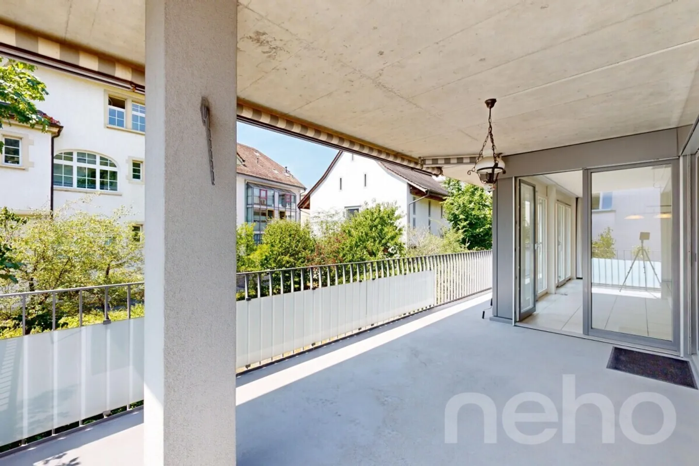 Spacious condominium with 27 m² balcony in a quiet residential area - Photo 11 of 12