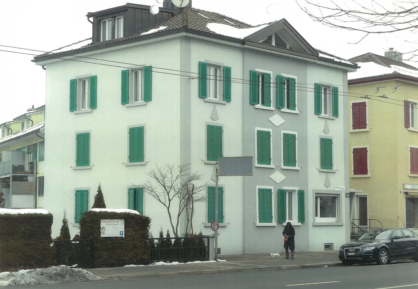 Renovated centrally located 4.5 room old apartment - Photo 1 of 17