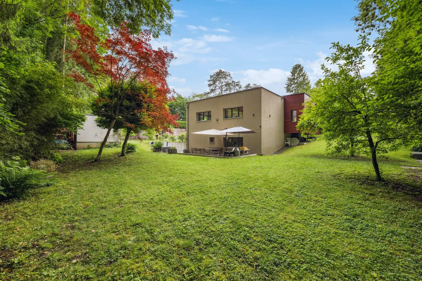 Lusso e natura a due passi dal centro - Villa privata contemporanea a Grand-Lanc - Foto 4 di 25