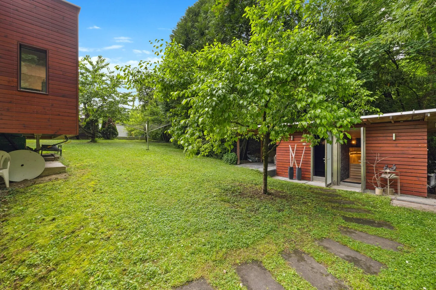 Lusso e natura a due passi dal centro - Villa privata contemporanea a Grand-Lanc - Foto 5 di 25