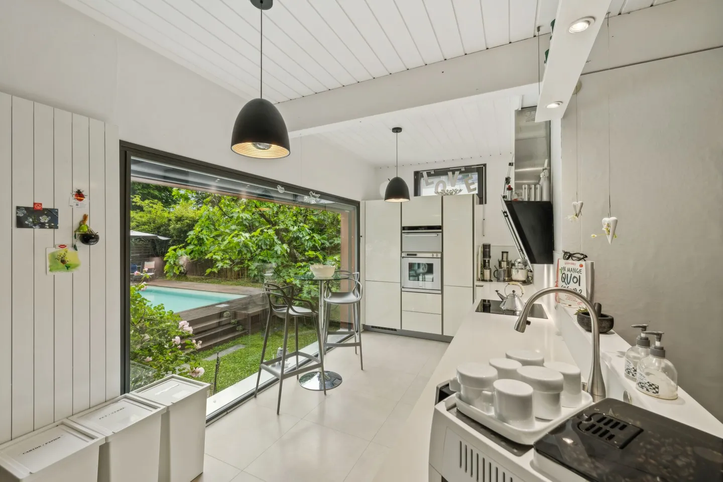 Lusso e natura a due passi dal centro - Villa privata contemporanea a Grand-Lanc - Foto 15 di 25
